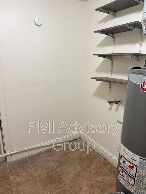 Building Photo - 412 SE 33rd Terrace