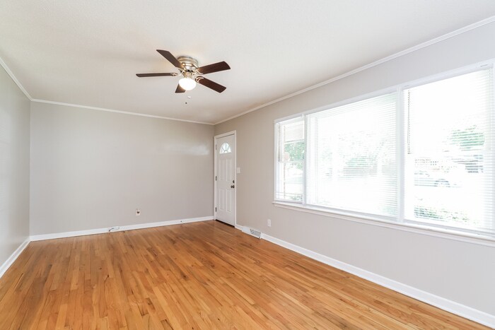 Building Photo - 3815 Ferncliff Rd