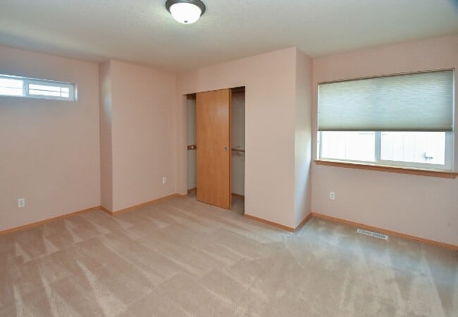 Building Photo - PENDING APPLICATION; Well Maintained 4 BD