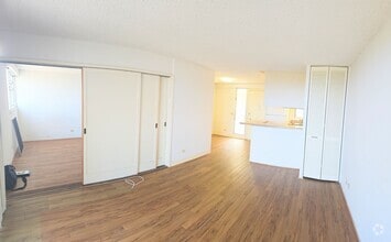 Building Photo - Waialae Gardens Spacious 1 Bedroom 1 Bathr...