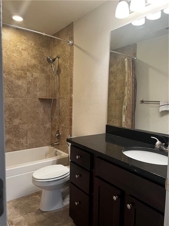 Building Photo - 4103-4103 SW Stonewood Terrace