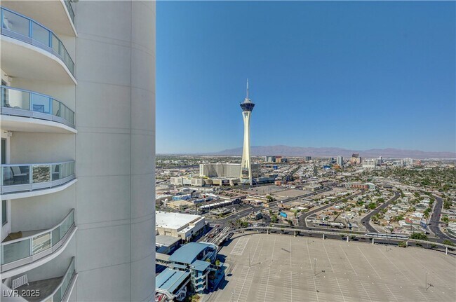 Building Photo - 222 Karen Ave