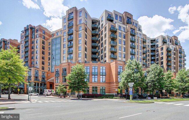 Building Photo - 2720 S Arlington Mill Dr