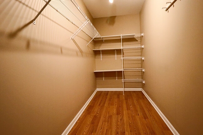 Building Photo - 57 E Hattendorf Ave