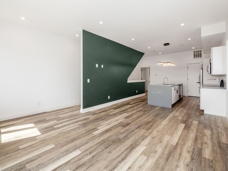 Building Photo - 911 N 4th St