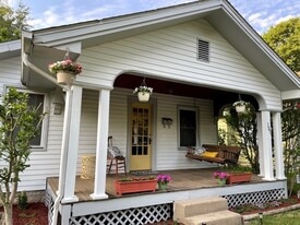 Building Photo - 209 E Vermilya Ave