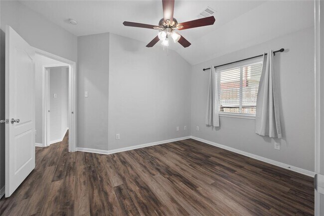 Building Photo - 3628 Hawk Ridge St