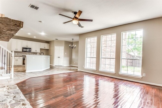 Building Photo - 15704 Grove Crest Dr