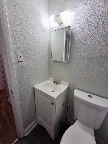 Building Photo - 1509 Sycamore St