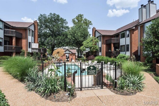 Building Photo - 4444 Lindell Blvd