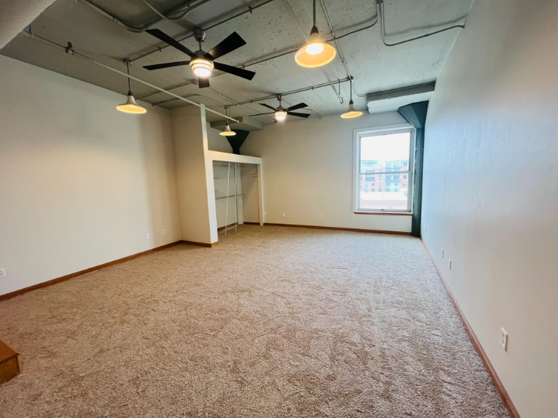 Building Photo - 311 N 8th St