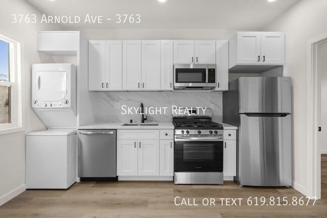 Primary Photo - 3763 Arnold Ave