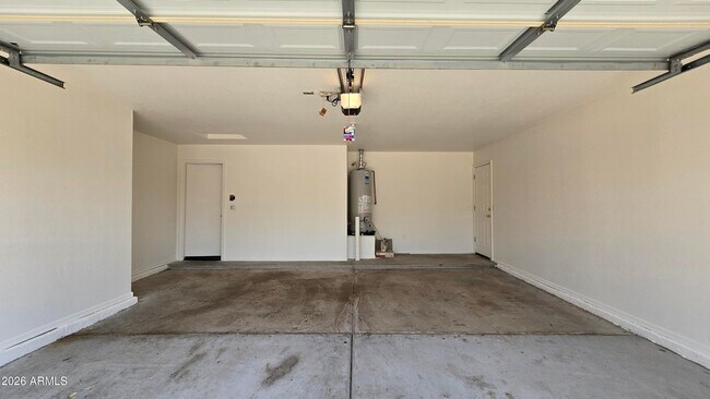 Building Photo - 10225 N 94th Ln