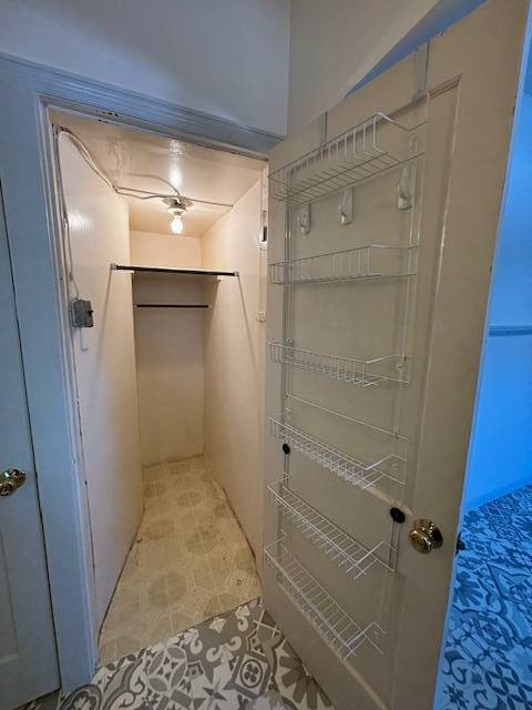 Building Photo - 527 Alexander St