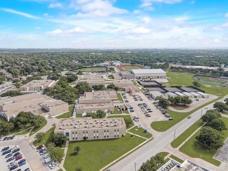 Manchester Apartments 100 Manchester Dr Euless TX 76039 Apartment