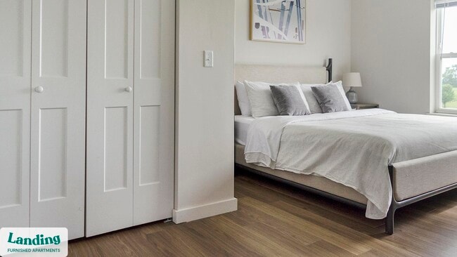 Building Photo - 9906 Runway Dr