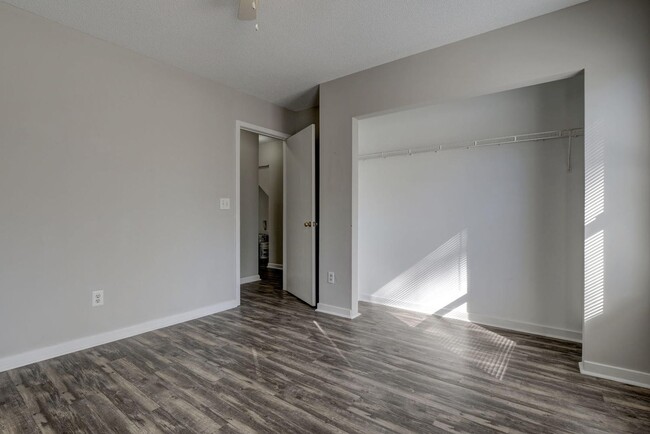 Building Photo - 144 Charter Dr