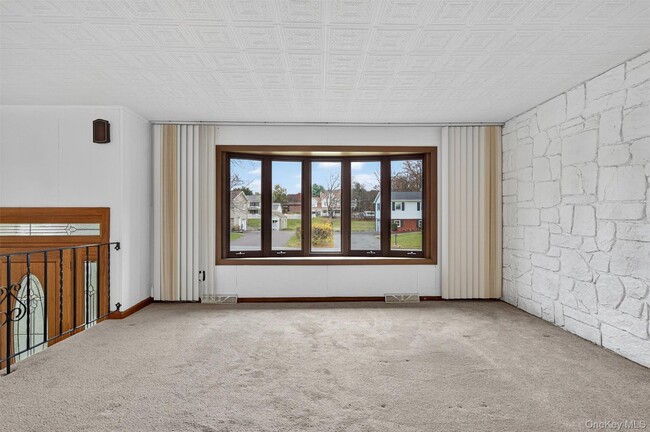 Building Photo - 8 Badami Dr