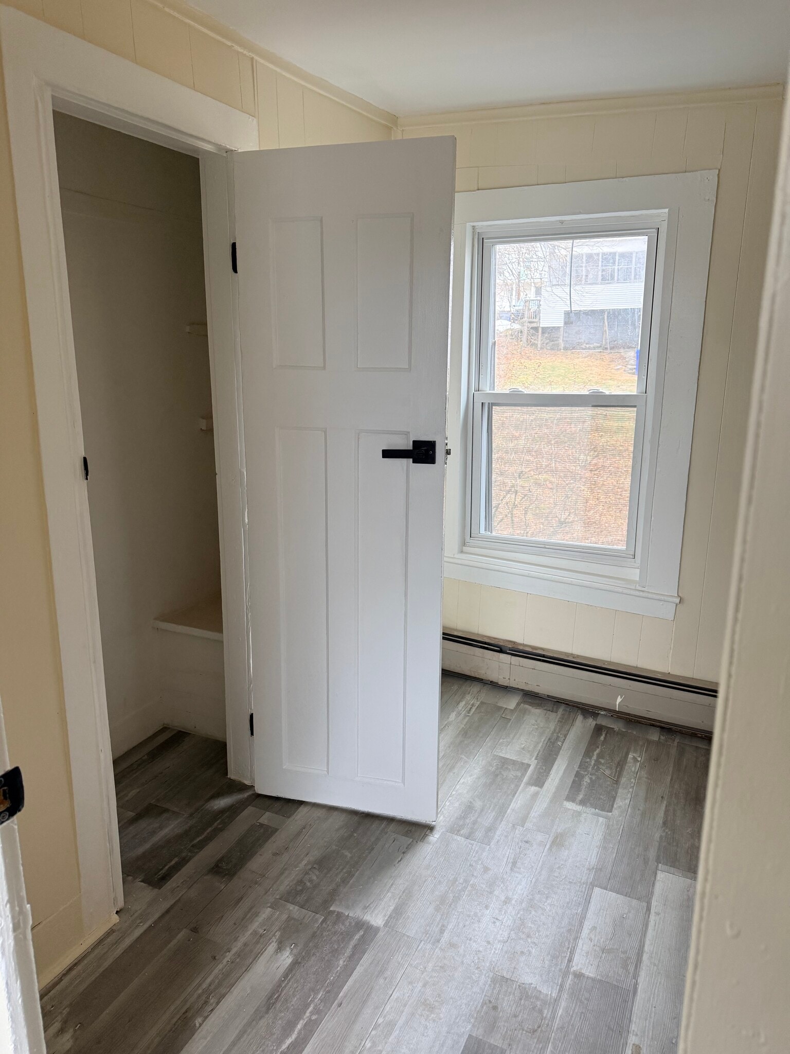 Building Photo - 47 Maple Ave