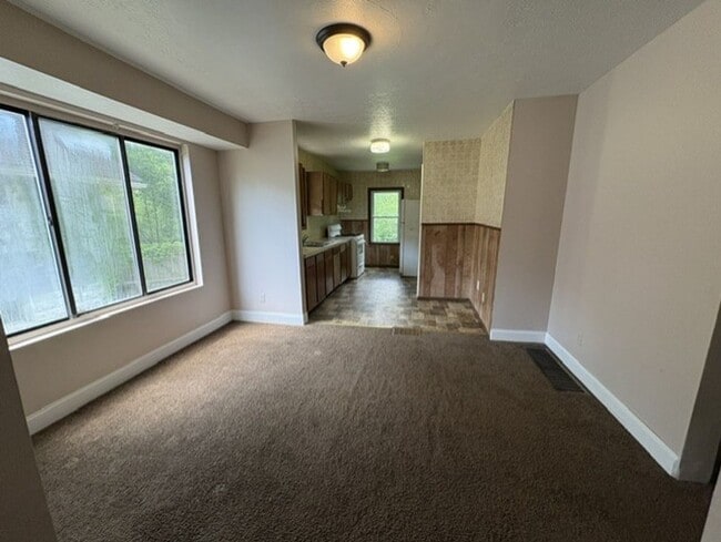 Building Photo - 680 Grifton Ave