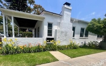 Building Photo - 1236 N Fuller Ave