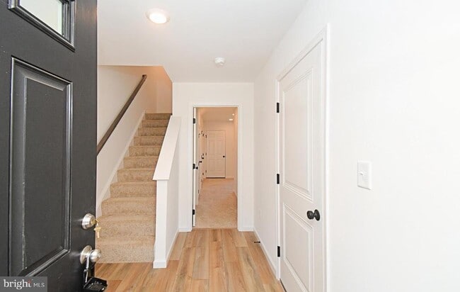 Building Photo - 114 Kuechler Ct