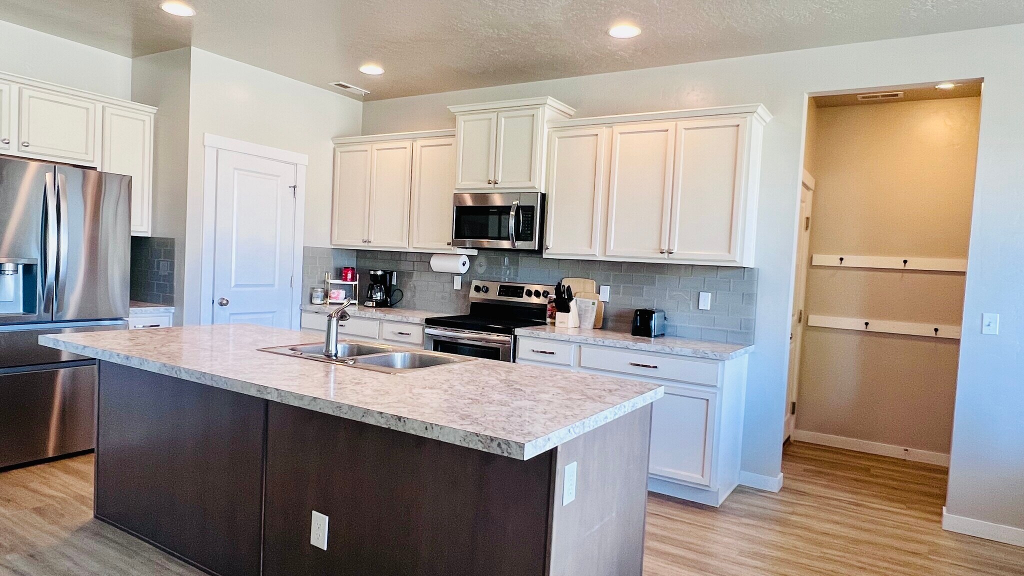 Building Photo - 1123 Drexel Hill Ave