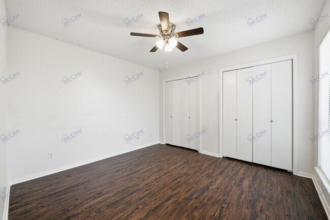 Building Photo - 2728 Westchester Dr