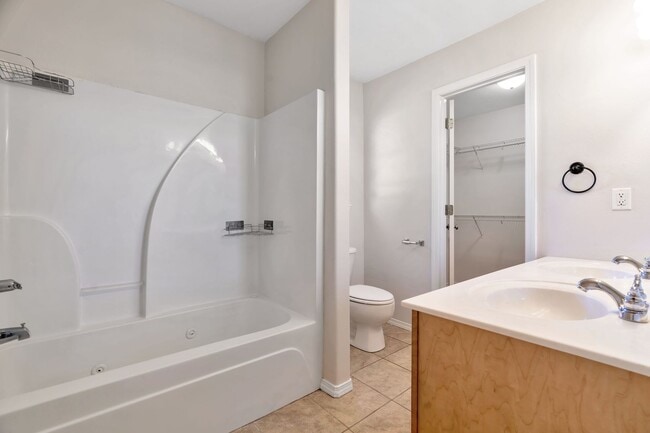 Building Photo - Beautiful 4-bedroom 2 bath Home in Bentonville!