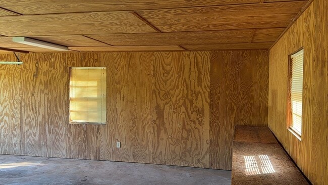 Building Photo - 2245 Mobile Rd