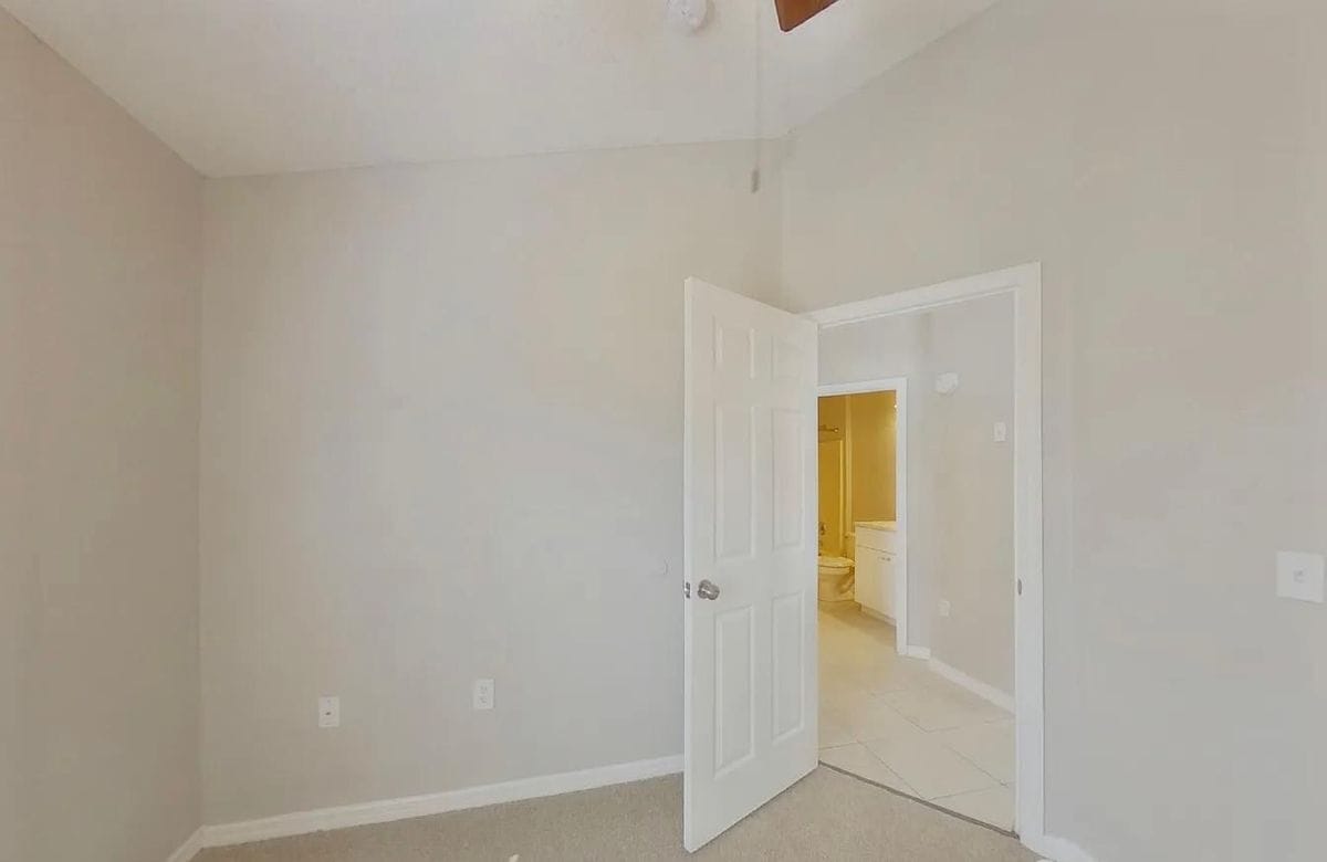 Building Photo - 2412 Cedarfield Ln