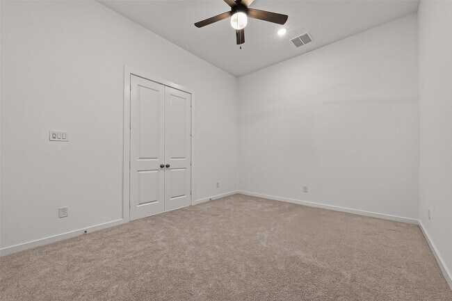 Building Photo - 5802 Reef Rdg Dr