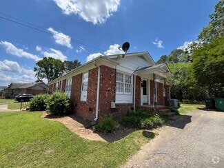 Building Photo - 7320 Briardale Dr