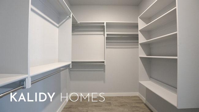 Building Photo - 305 Kirks Holw