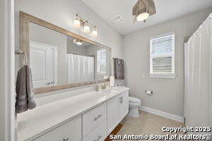 Building Photo - 620 N Guenther Ave