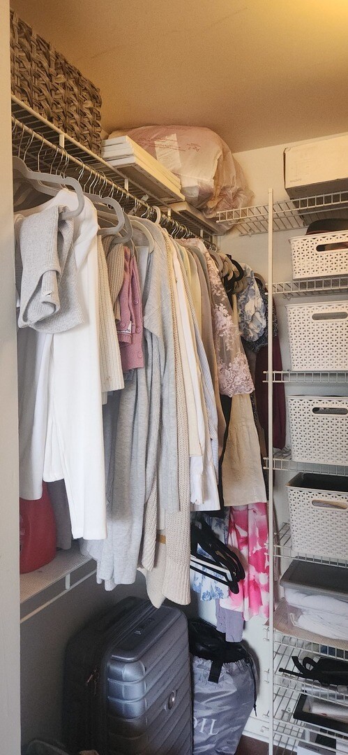 Building Photo - 607 W Wrightwood Ave