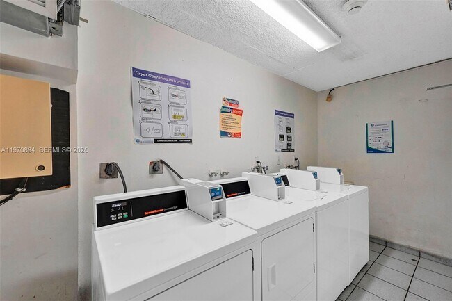 Building Photo - 710 Washington Ave