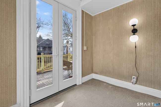 Building Photo - 339 Willow St