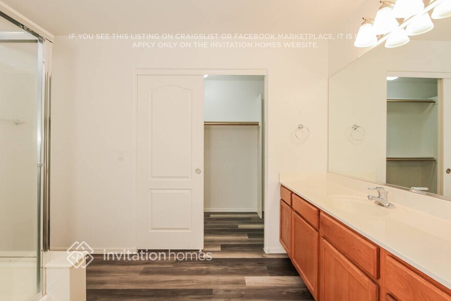 Building Photo - 16215 Los Coyotes St