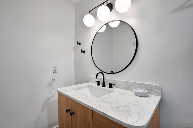 Building Photo - 3221 Cloverwood Dr