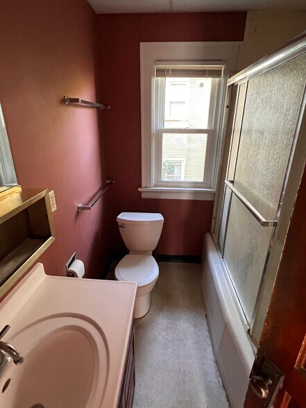 Building Photo - 1706 Jefferson St