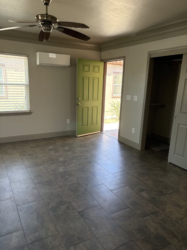 Building Photo - MOVE IN SPECIAL ***Reduced rent with immed...