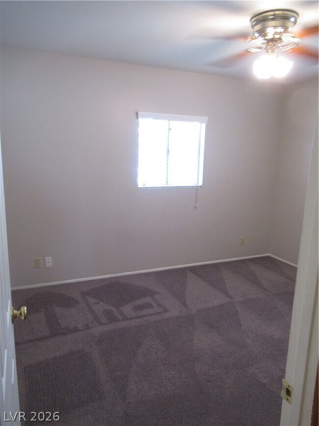 Building Photo - 107 E Pacific Ave