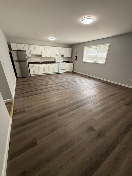 Building Photo - 40 12th Ave