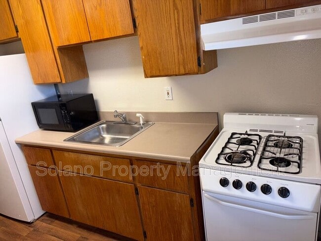 Building Photo - 712 Jackson St