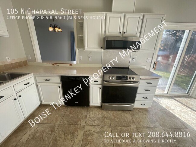 Building Photo - 105 N Chaparal St