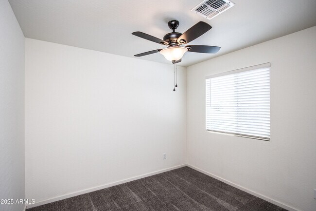 Building Photo - 2525 W State Ave