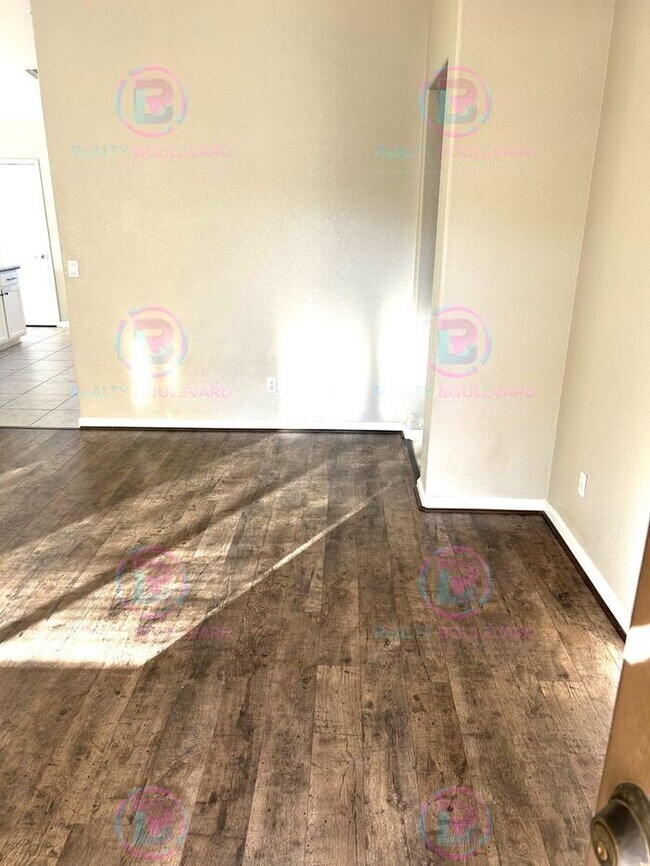 Building Photo - Dayton NV 3 Bedroom, 2 Bath Home with Sweeping Mountain Views