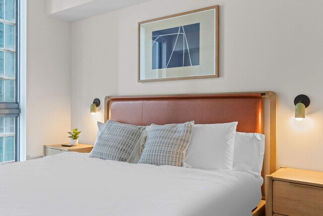 Building Photo - 11 NE 6th St