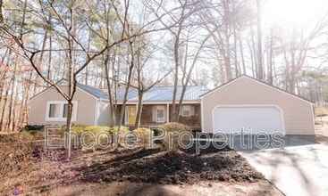Building Photo - 824 Hayden Ave